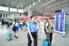 三环肿瘤医院黄牛号贩子票贩子代网上预约代挂号电话福州车站:高铁护航研