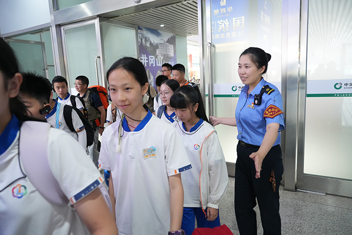 福州车站:高铁护航研学路 闽浙逐梦启新程