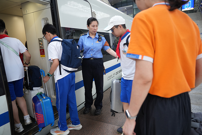 福州车站:高铁护航研学路 闽浙逐梦启新程