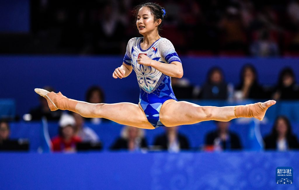 体操——亚锦赛：张怡涵、张清颖分获女子自由操冠、季军