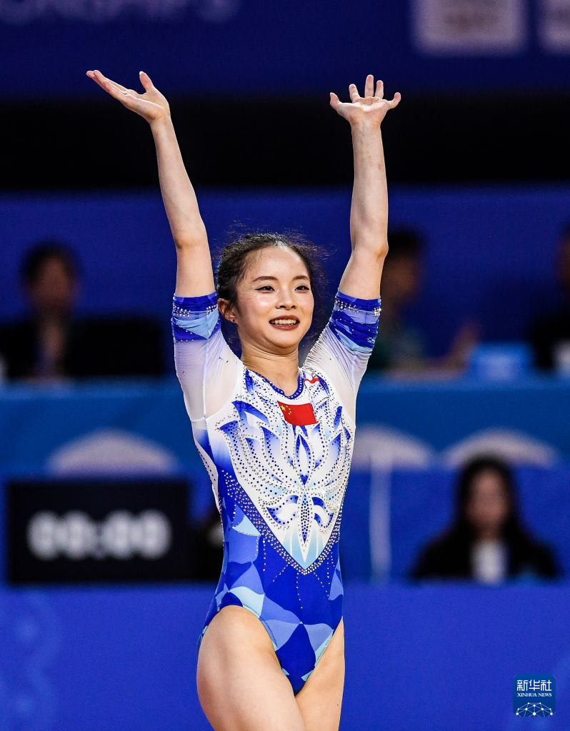 体操——亚锦赛：张怡涵、张清颖分获女子自由操冠、季军